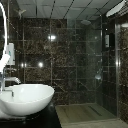 Hotel Assos Mia 3*