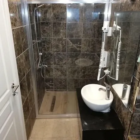 Hotel Assos Mia 3*